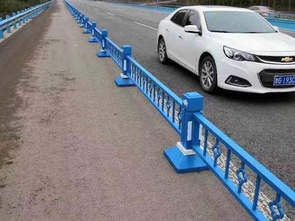 道路護欄